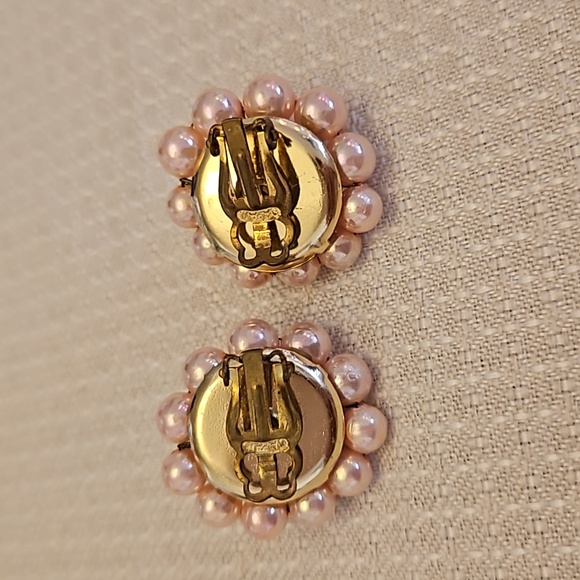 Vintage Pearl Earrings - Picture 2 of 3